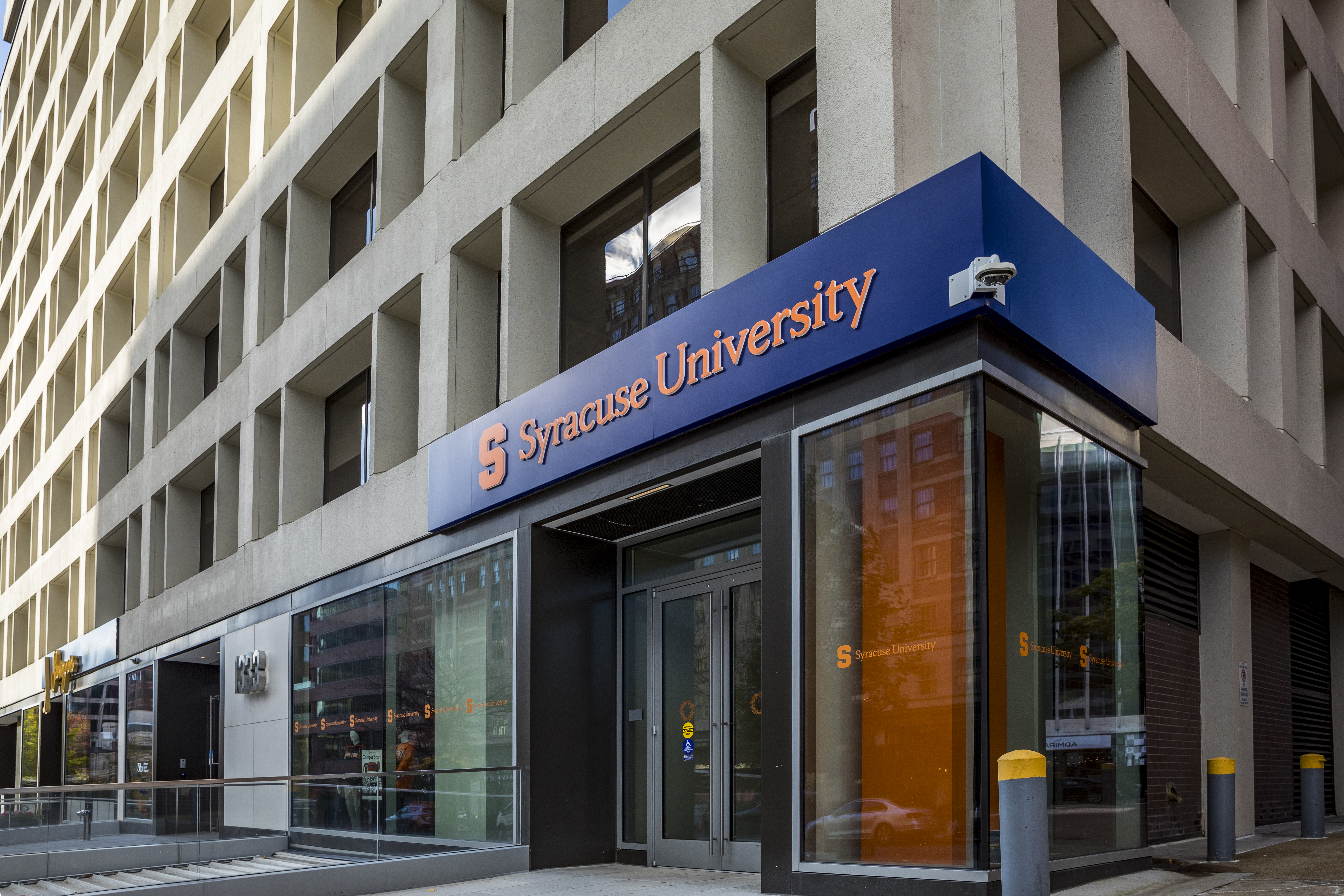 SUDC center entrance way from outside the building. 